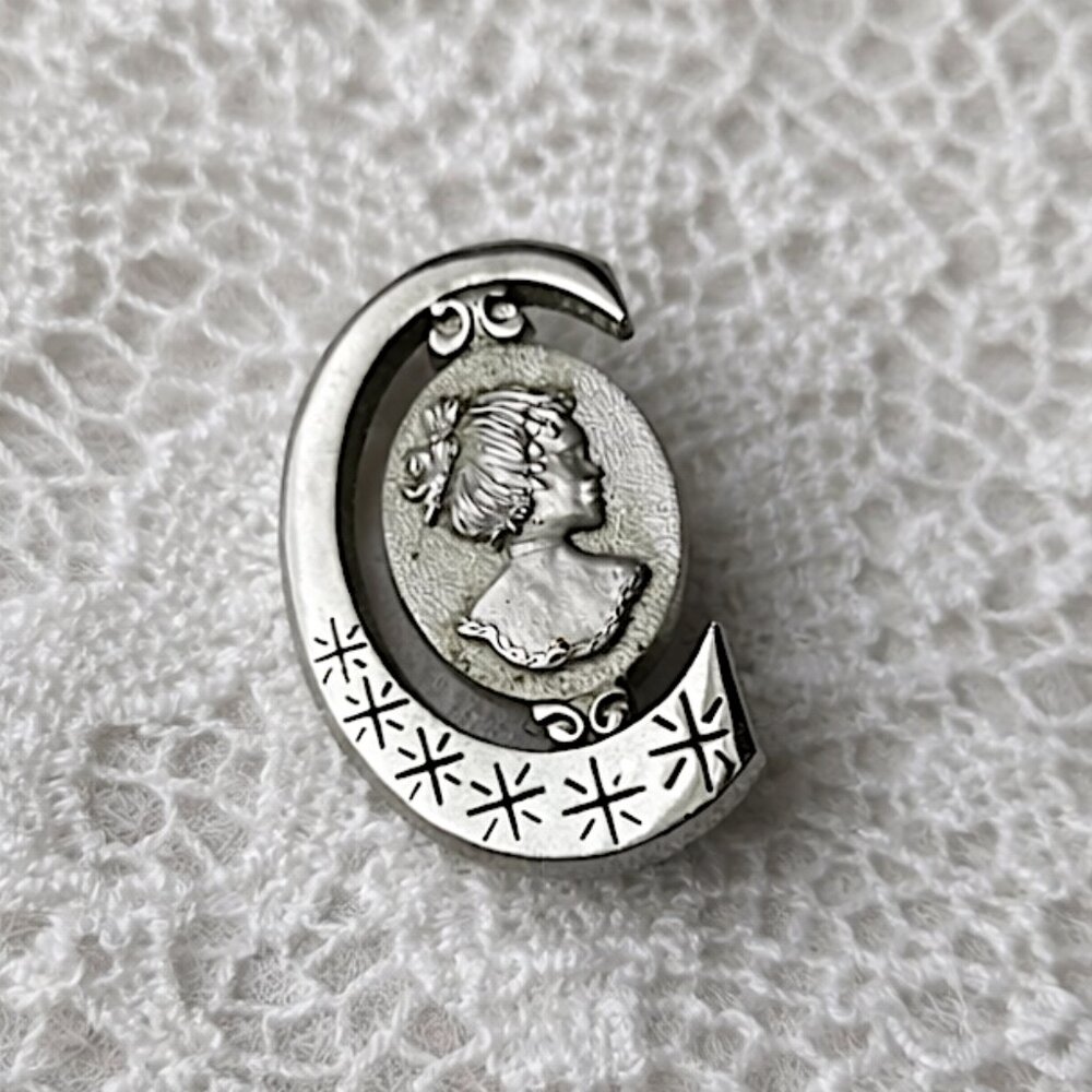 Vintage Silver Cameo Brooch Pin Art Nouveau Victorian Revival Jewelry Crescent